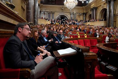 Xavier Domènech (En Comú), durante el pleno en el Parlament.