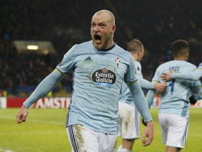 John Guidetti, jugador del Celta, celebra un gol del equipo gallego.