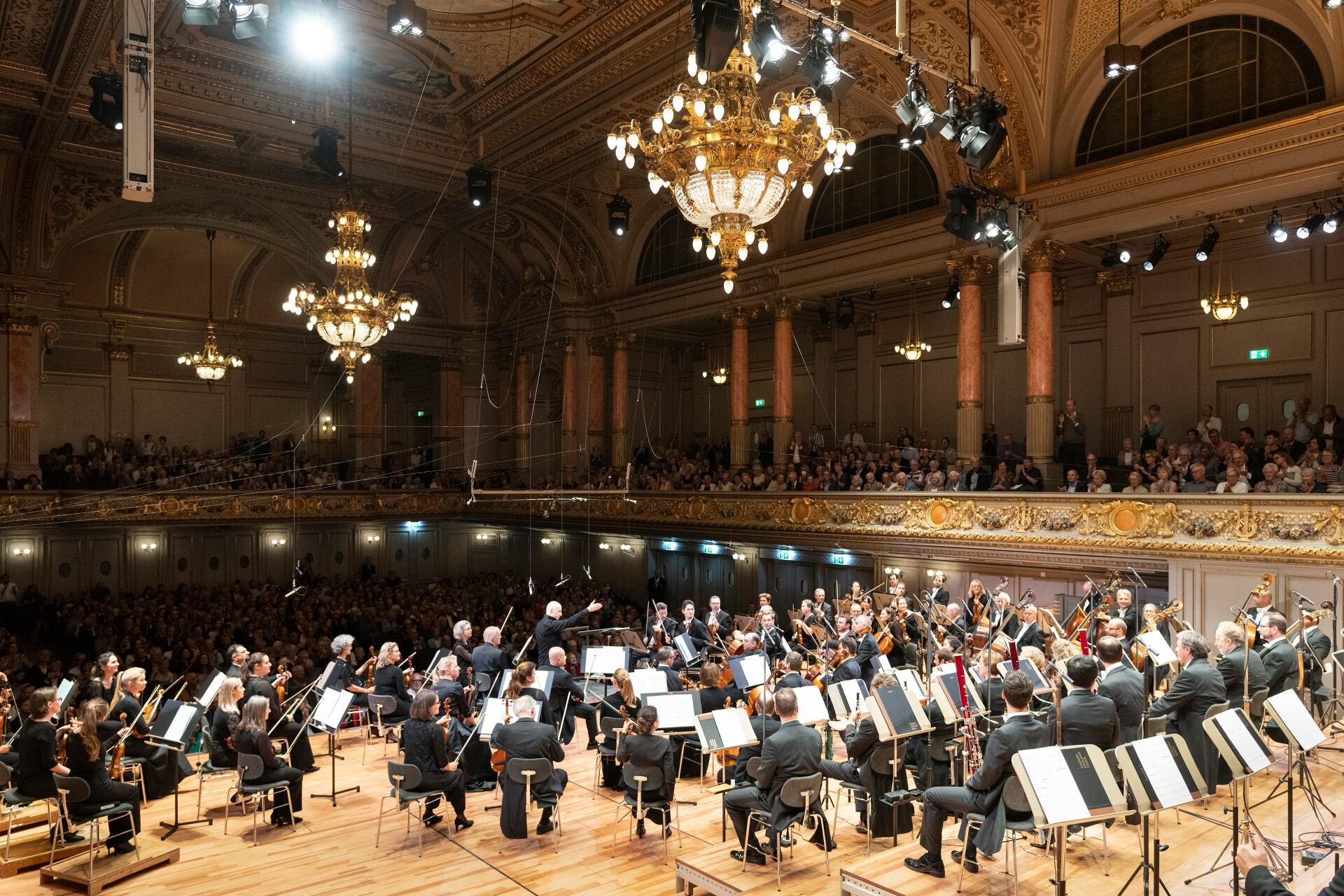 Aplausos para la Orquesta de la Tonhalle al final de la ‘Novena’ de Bruckner, el miércoles en Zúrich.