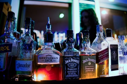 Bebidas alcohólicas en un bar de Vilanova de Arousa (Pontevedra).
