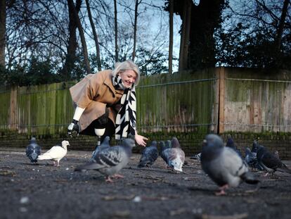 Sarah Lagarde cerca de su casa en Camden, Londres.