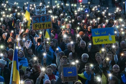 Manifestación solidaria por Ucrania en Berlín (Alemania), el domingo. 