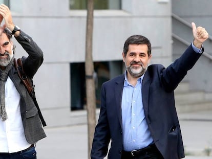 Jordi Cuixart, a la derecha, y Jordi Sànchez, en un acto organizado por Òmnium Cultural el pasado 31 de mayo.