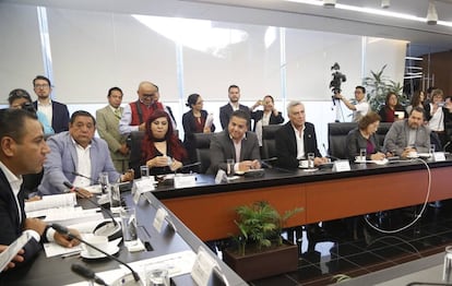 Senadores discutiendo sobre la Guardia Nacional esta semana.