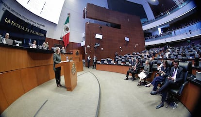 Blanca Lilia Ibarra Cadena presidenta del INAI presenta ante el Pleno del Senado su informe de labores correspondiente a 2022, el 23 Marzo 2023.