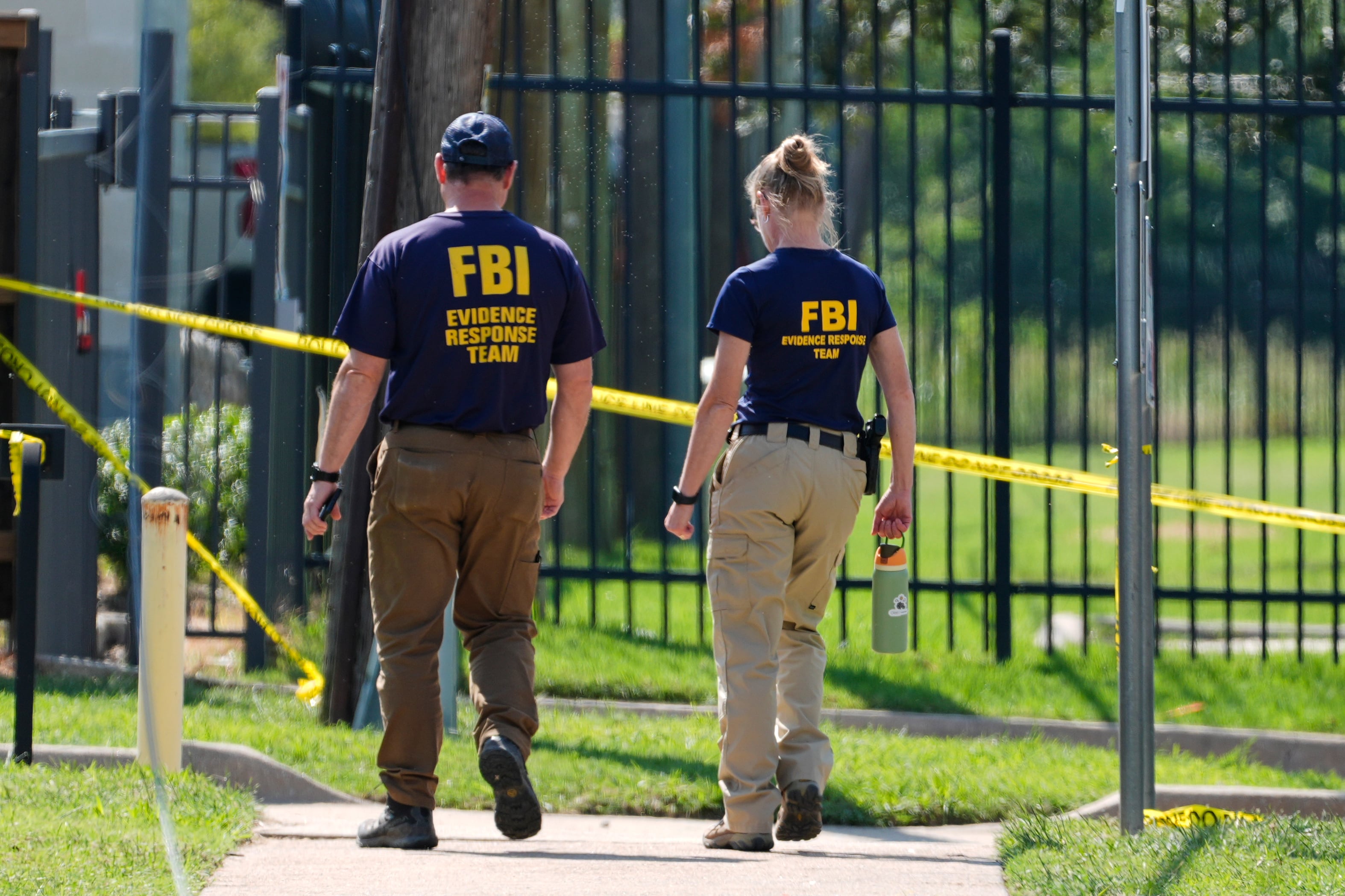 Nueve exempleados del FBI demandan al Gobierno de Trump por represalias políticas tras investigar el caso de Mar-a-Lago