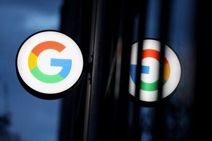 Logo de Google en el Google Store Chelsea de Manhattan, Nueva York.