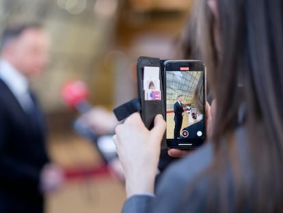 El presidente polaco Andrzej Duda, del partido Ley y Justicia, habla con los medios, el 7 de febrero pasado en Bruselas.