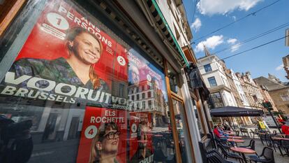 Carteles de candidatos a las elecciones federales belgas, el 7 de junio en Bruselas.