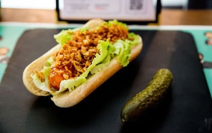'Hot dog' clásico de Buns & Burguer, en Madrid.