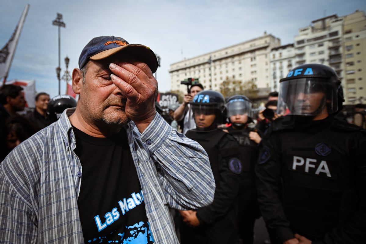 Ganadores y perdedores en el primer año de Milei: euforia en empresas energéticas y financieras y angustia en los jubilados | EL PAÍS Argentina