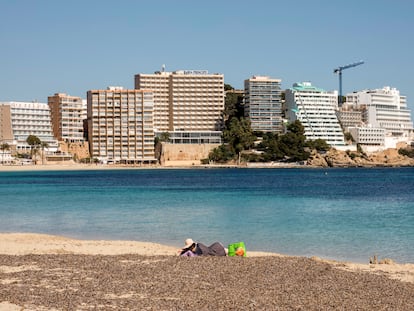 Hoteles junto a la playa en Magaluf (Mallorca).