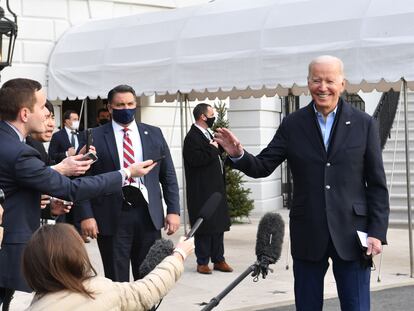 El presidente de EE UU, Joe Biden, habla con periodistas el pasado 15 de diciembre en la Casa Blanca.