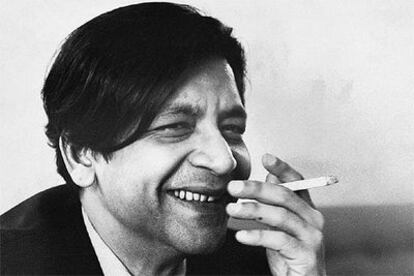 V. S. Naipaul, novelista británico nacido en Trinidad y Tobago en 1932, en una imagen de 1968.