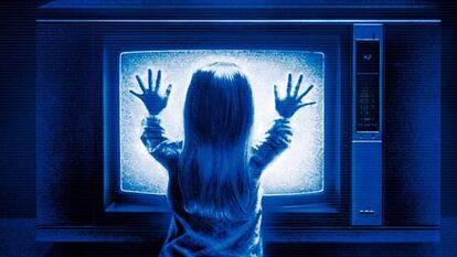 La televisión puede dar mucho miedo según lo que estén emitiendo, pero en 'Poltergeist', daba miedo incluso apagada.