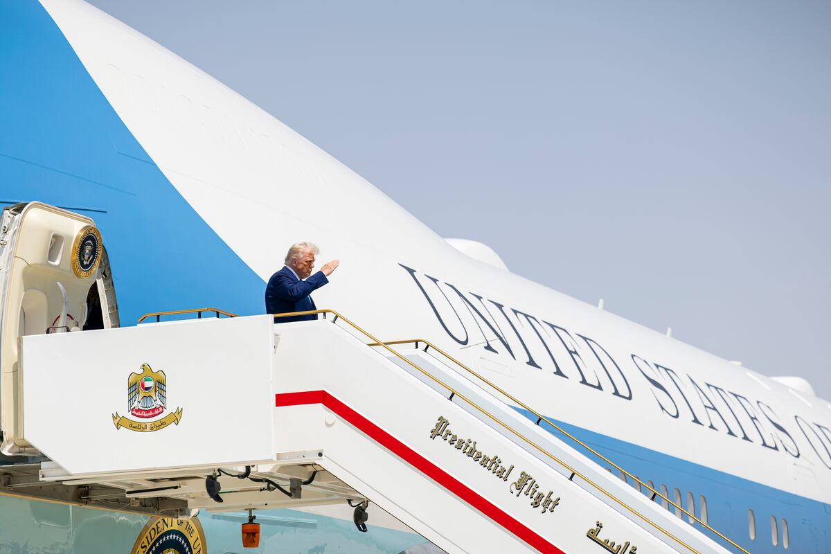 米国はドナルドトランプの使用のためにカタールの飛行機を正式に受け入れます|国際的