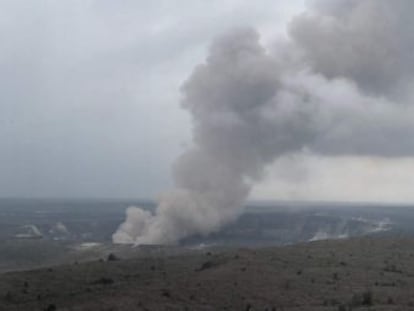 La lava se acerca a una planta eléctrica y el gobernador se plantea una evacuación masiva