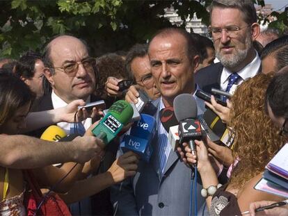 Miguel Sebastián, ministro de Industria, durante los cursos de la Universidad Menéndez Pelayo.