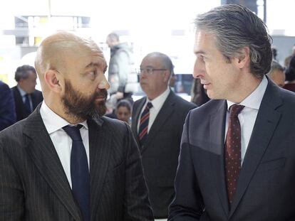 El presidente de Aena, Jaime García Legaz, con el ministro de Fomento, Íñigo de la Serna. 