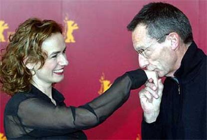 Sandrine Bonnaire y Patrice Leconte, durante la presentación en la Berlinale de su película <i>Confidencias demasiado íntimas.</i>