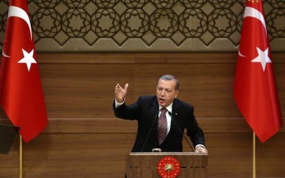 El presidente turco, Recep Tayyip Erdogan, da un discurso en el palacio presidencial en Ankara, el pasado d&iacute;a 29 de septiembre.