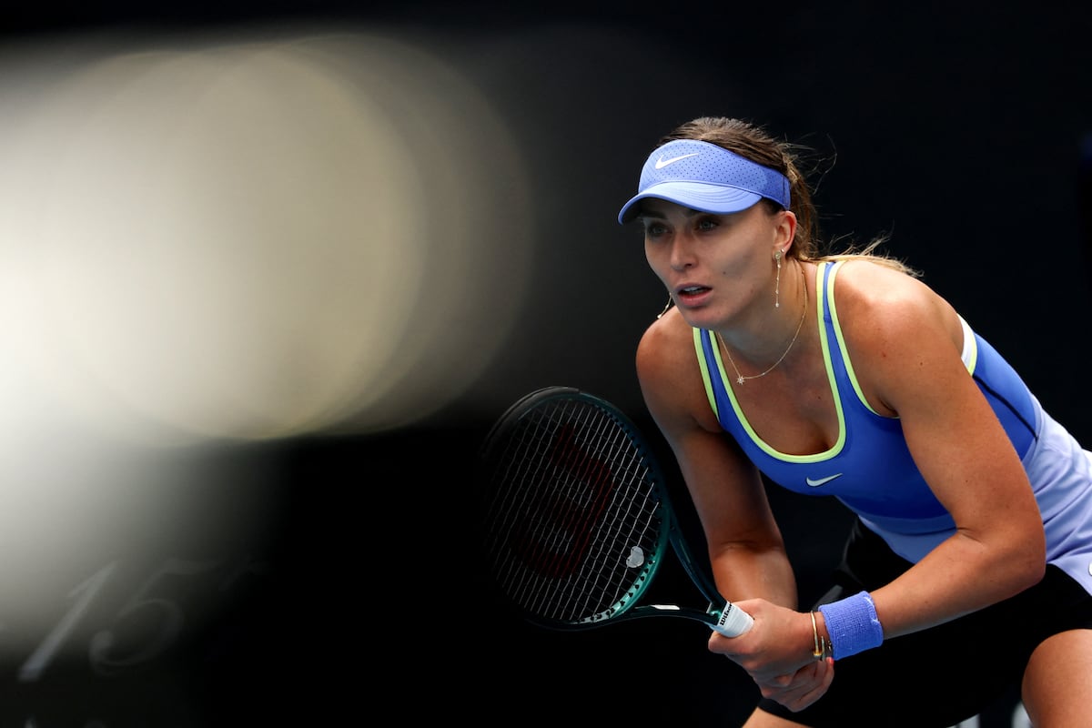 Paula Badosa debuta con triunfo en Australia y se acostumbra a reconstruirse una y otra vez: “Trabajo más duro que nunca”
