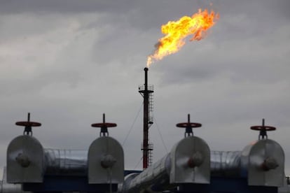 Planta de petróleo y gas en Siberia, Rusia, en una imagen de archivo.