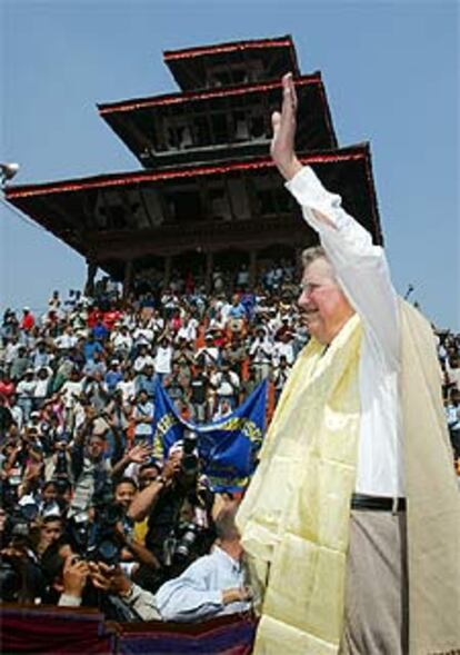 Edmund Hillary durante el homenaje.