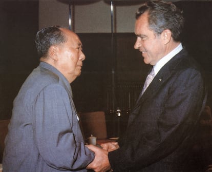 Mao Zedong e Richard Nixon, em Pequim, em fevereiro de 1972.