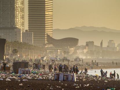 Final de la verbena de Sant Joan 2019 en las playas de Barcelona