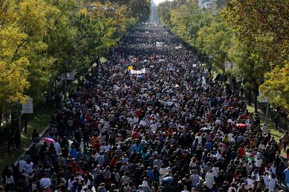 La manifestación por la sanidad pública del 13 de noviembre de 2022, a su paso por el paseo de la Castellana. 