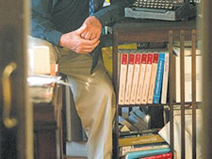 José María Maravall, en el rincón de su despacho madrileño.