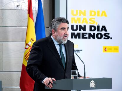 El ministro de Cultura y Deporte, José Manuel Rodríguez Uribes, durante la rueda de prensa ofrecida el martes 7 de abril en el Palacio de la Moncloa.