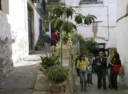 Las calles empinadas del centro histórico de Vilafamés evocan a las de una fortaleza.