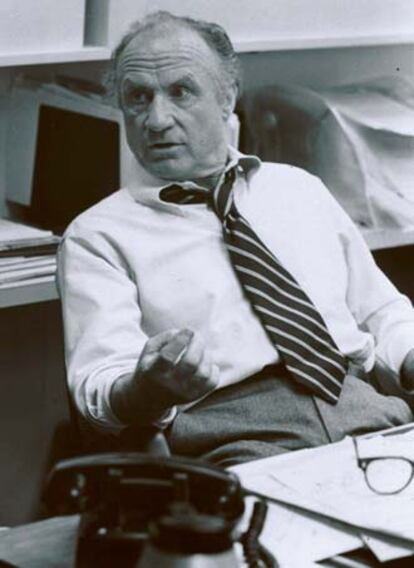 El actor Jack Warden en el papel de editor del Washington Post, Harry M. Rosenfeld, en 'Todos los hombres del presidente'.