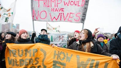 Manifestación en contra del veto de Trump en materia de derechos reproductivos, este miércoles, en La Haya.