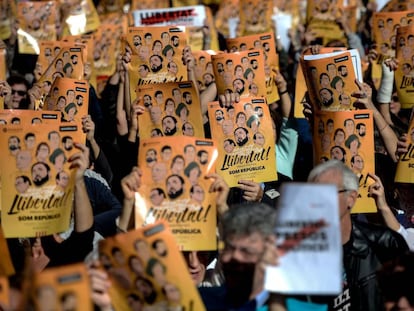 Protesta por los miembros del Govern encarcelados.