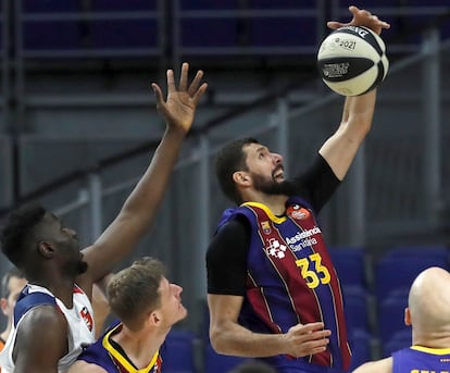 Mirotic, en el partido Barça-Baskonia.