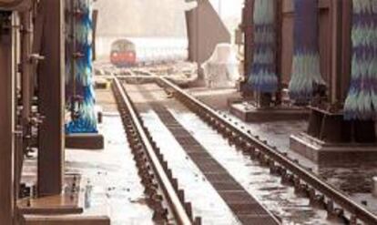 Agua de lluvia para que Ferrovial lave los trenes del metro de Londres