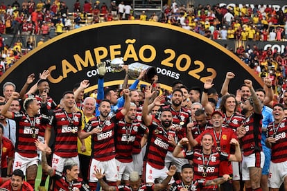 Los jugadores del Flamengo celebran el título de la Copa Libertadores.