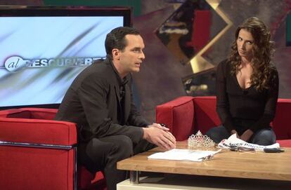 The Antena 3 show Al descubierto, in which the journalist Gema García Marcos (r) posed as a Miss Spain contestant.