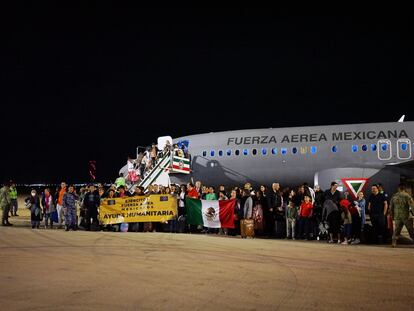 Un vuelo de la Secretaría de la Defensa Nacional de México llega con mexicanos repatriados desde Tel Aviv (Israel).