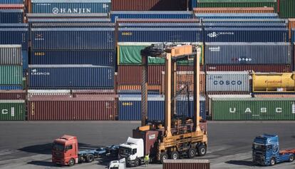 Contenidors al port de Barcelona.