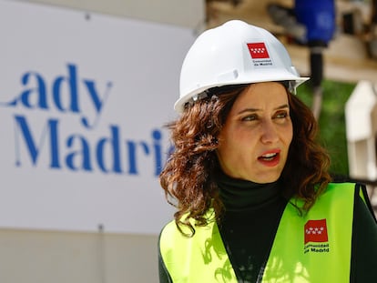 La presidenta de la Comunidad de Madrid, Isabel Díaz Ayuso, visita este lunes unas obras en Pozuelo de Alarcón.
