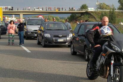 Huelga General Cataluña. Corte de carretera en Girona