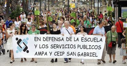 Marcha contra los recortes en educación en Alicante.