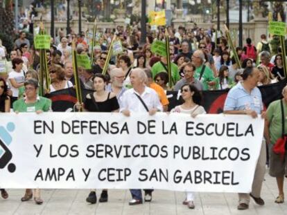 Marcha contra los recortes en educación en Alicante.