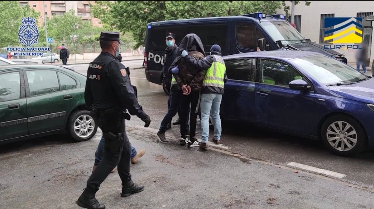 Detenidas al menos 10 personas en una macrooperación contra el yihadismo en cinco provincias