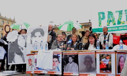 Protesta en Bogot&aacute; contra el asesinato de l&iacute;deres sociales.