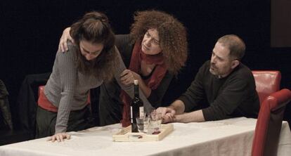 Algunos de los actores en 'Cena con amigos'.
